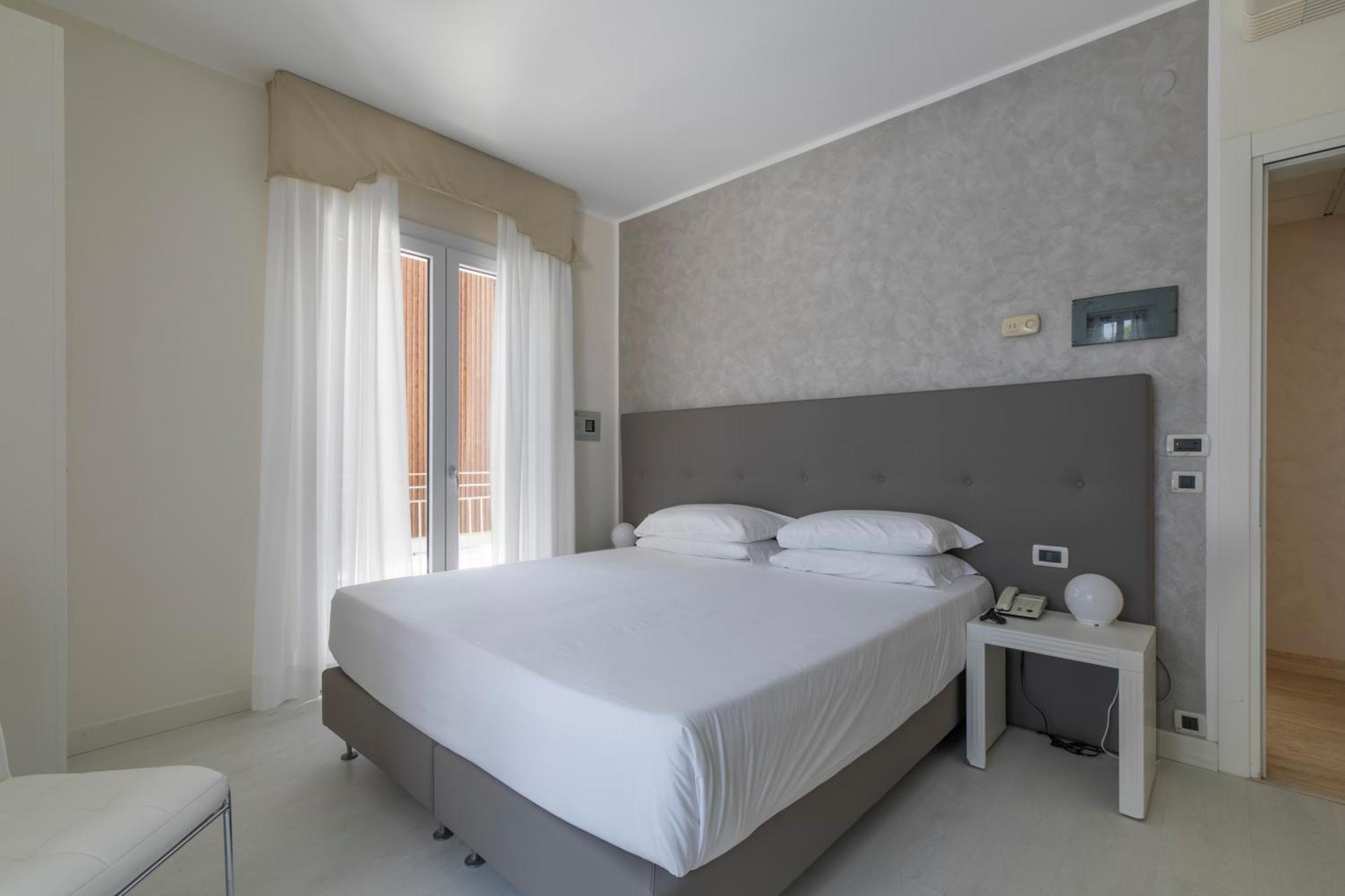 Hotel Gallia & Resort ليدو دي يسولو المظهر الخارجي الصورة