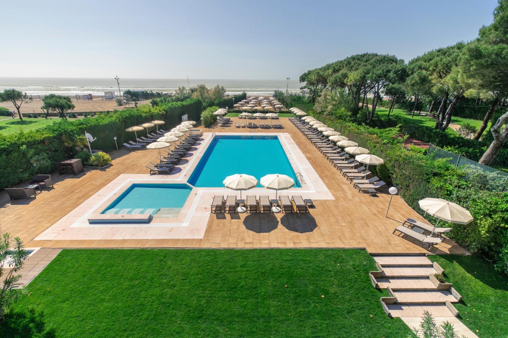 Hotel Gallia & Resort ليدو دي يسولو المظهر الخارجي الصورة